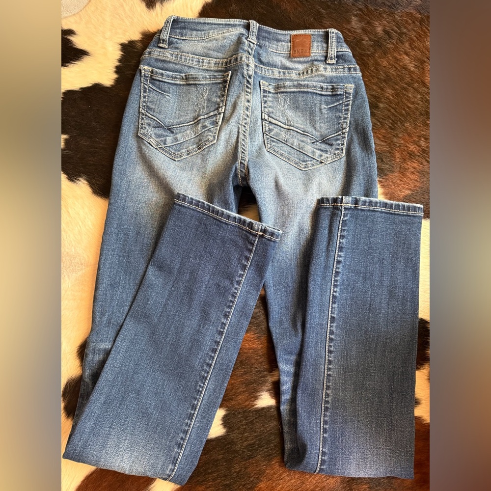 BKE Women's Straight Leg Stella Mid Rise Jeans in Classic Blue Medium Wash